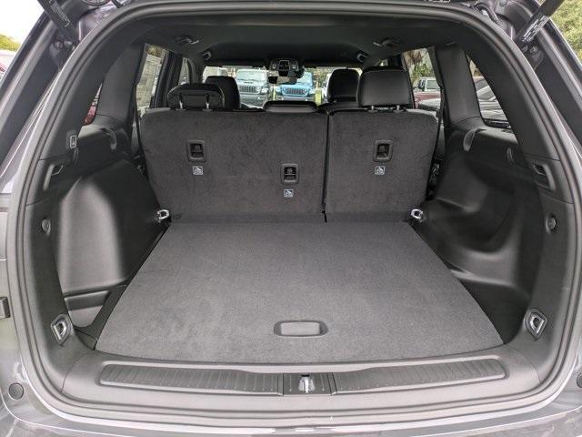 new 2025 Jeep Grand Cherokee car, priced at $37,225