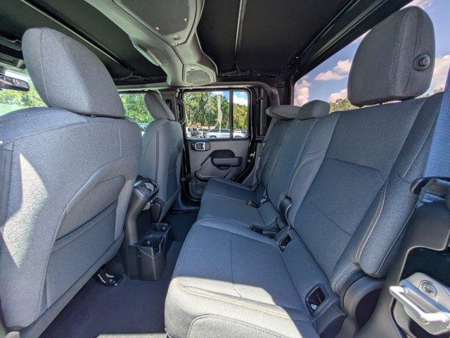 new 2025 Jeep Gladiator car, priced at $34,180