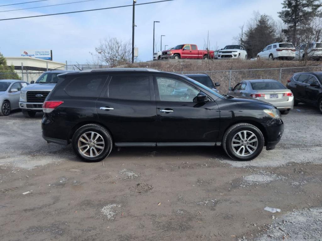 used 2016 Nissan Pathfinder car, priced at $6,250