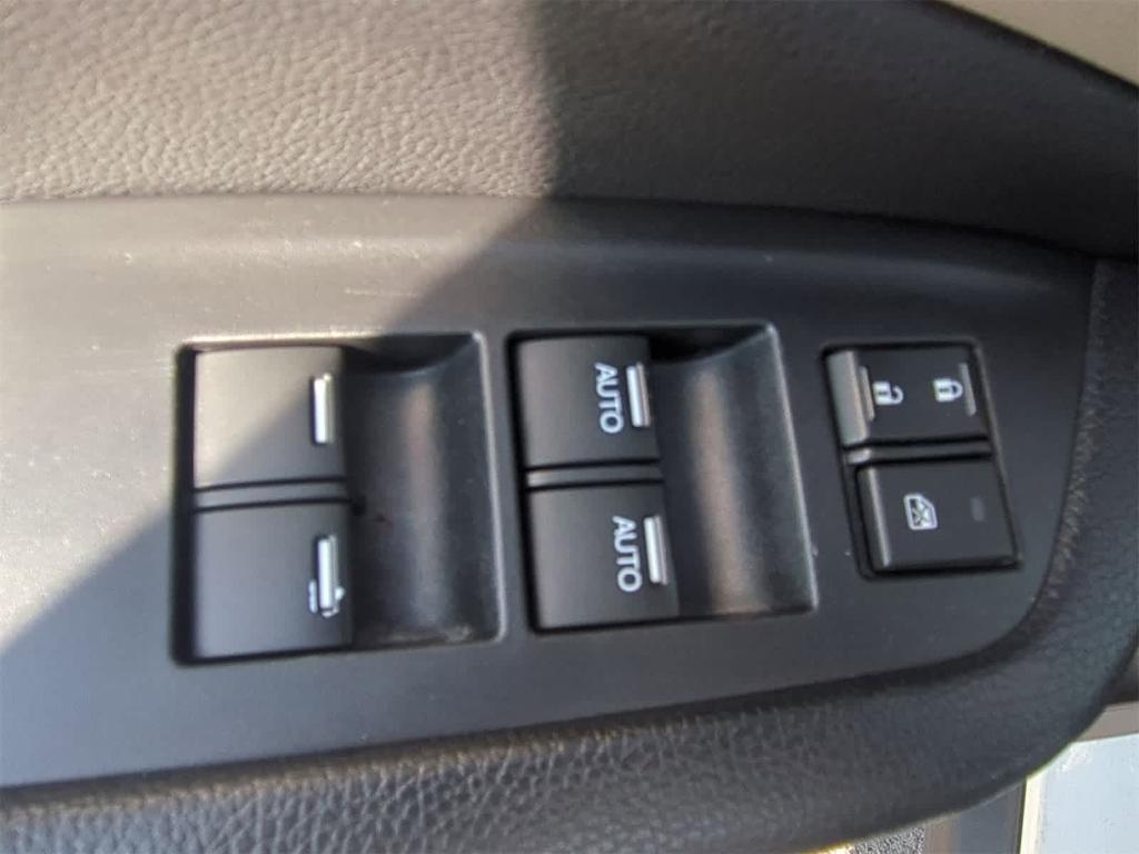 used 2018 Honda Pilot car, priced at $15,940