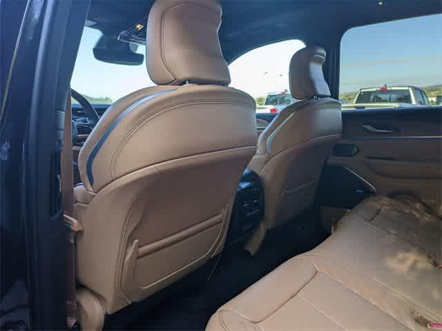 new 2025 Jeep Grand Cherokee car, priced at $56,955