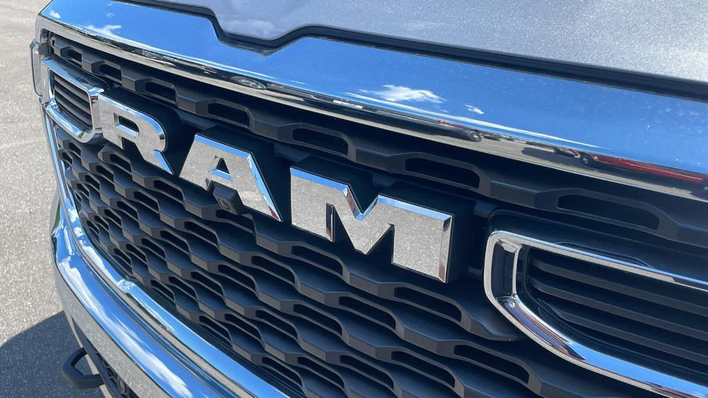 new 2025 Ram 1500 car, priced at $55,555