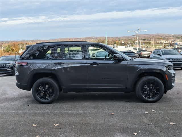 new 2025 Jeep Grand Cherokee car, priced at $38,030