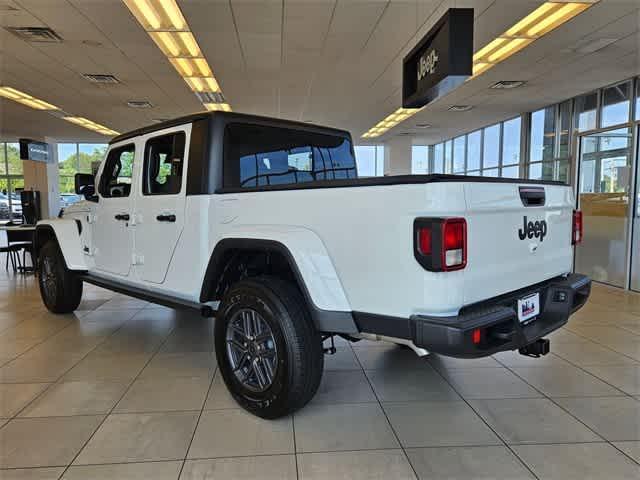 new 2024 Jeep Gladiator car, priced at $43,250