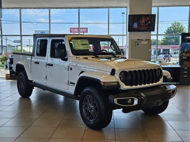 new 2024 Jeep Gladiator car, priced at $43,250