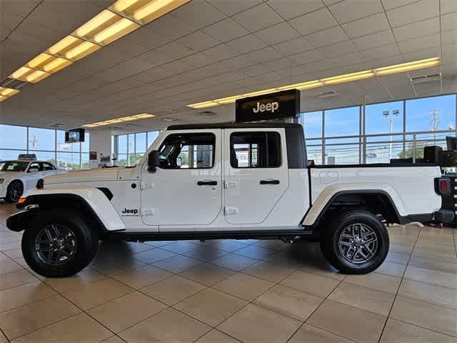 new 2024 Jeep Gladiator car, priced at $43,250