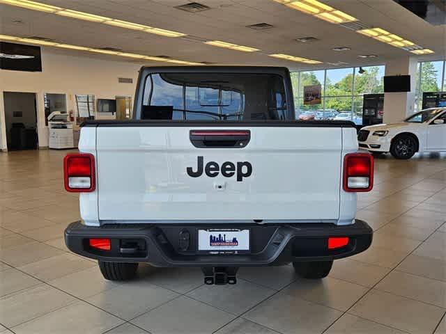 new 2024 Jeep Gladiator car, priced at $43,250