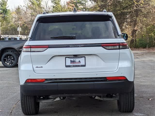 new 2025 Jeep Grand Cherokee car, priced at $38,000