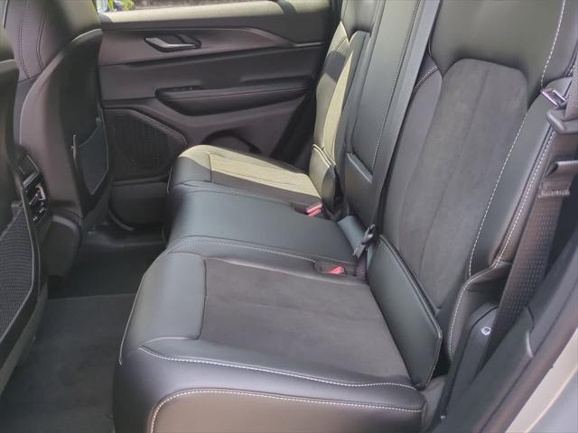 new 2025 Jeep Grand Cherokee car, priced at $38,375