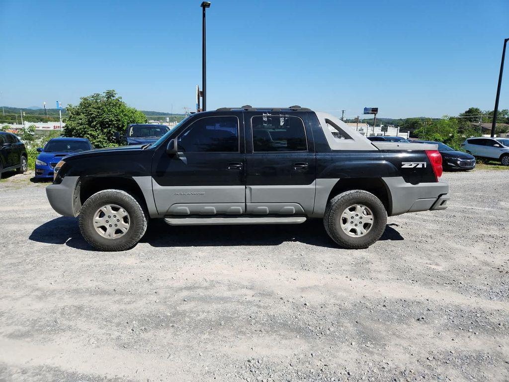 used 2002 Chevrolet Avalanche car, priced at $2,145