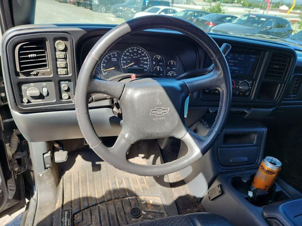 used 2002 Chevrolet Avalanche car, priced at $2,145