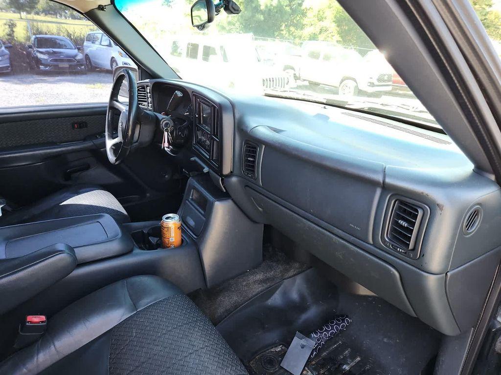 used 2002 Chevrolet Avalanche car, priced at $2,145