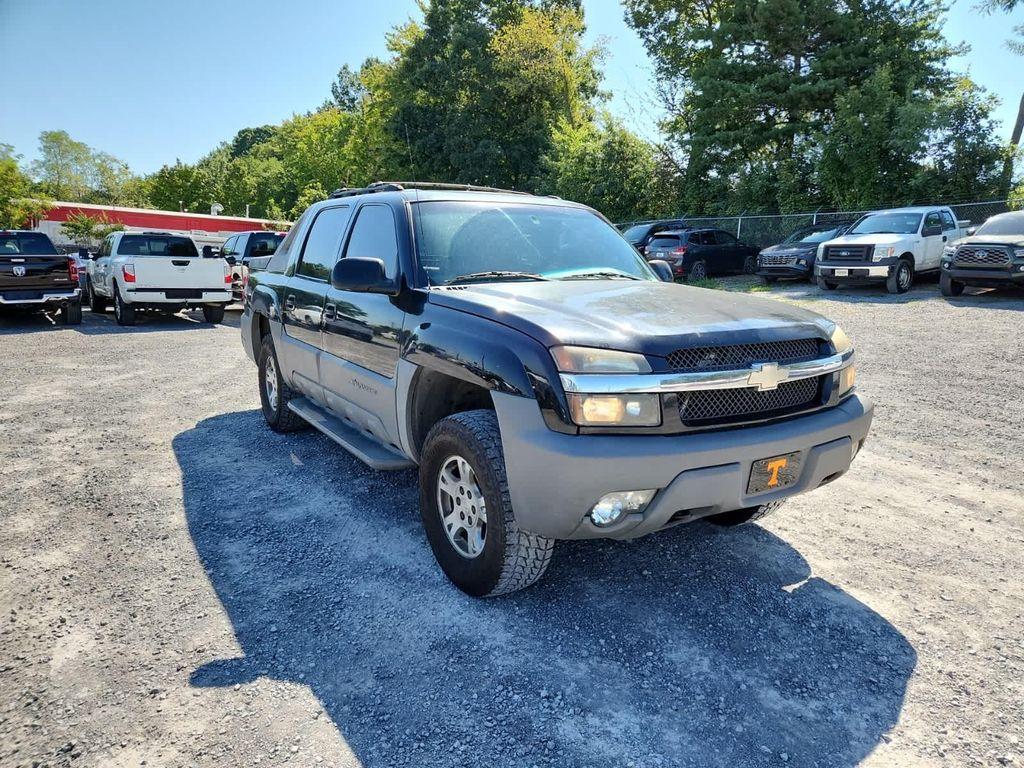 used 2002 Chevrolet Avalanche car, priced at $2,145