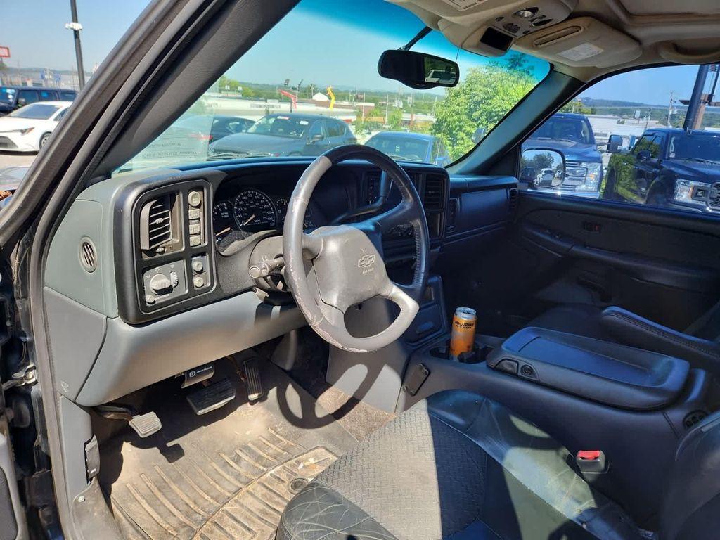 used 2002 Chevrolet Avalanche car, priced at $2,145