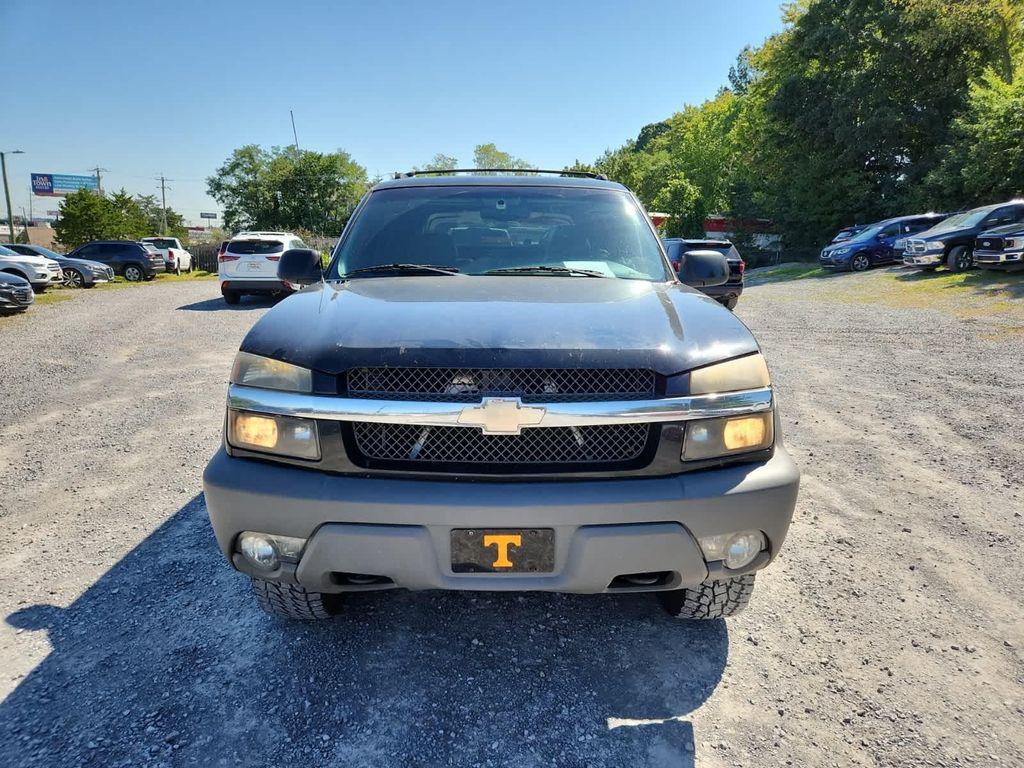 used 2002 Chevrolet Avalanche car, priced at $2,145
