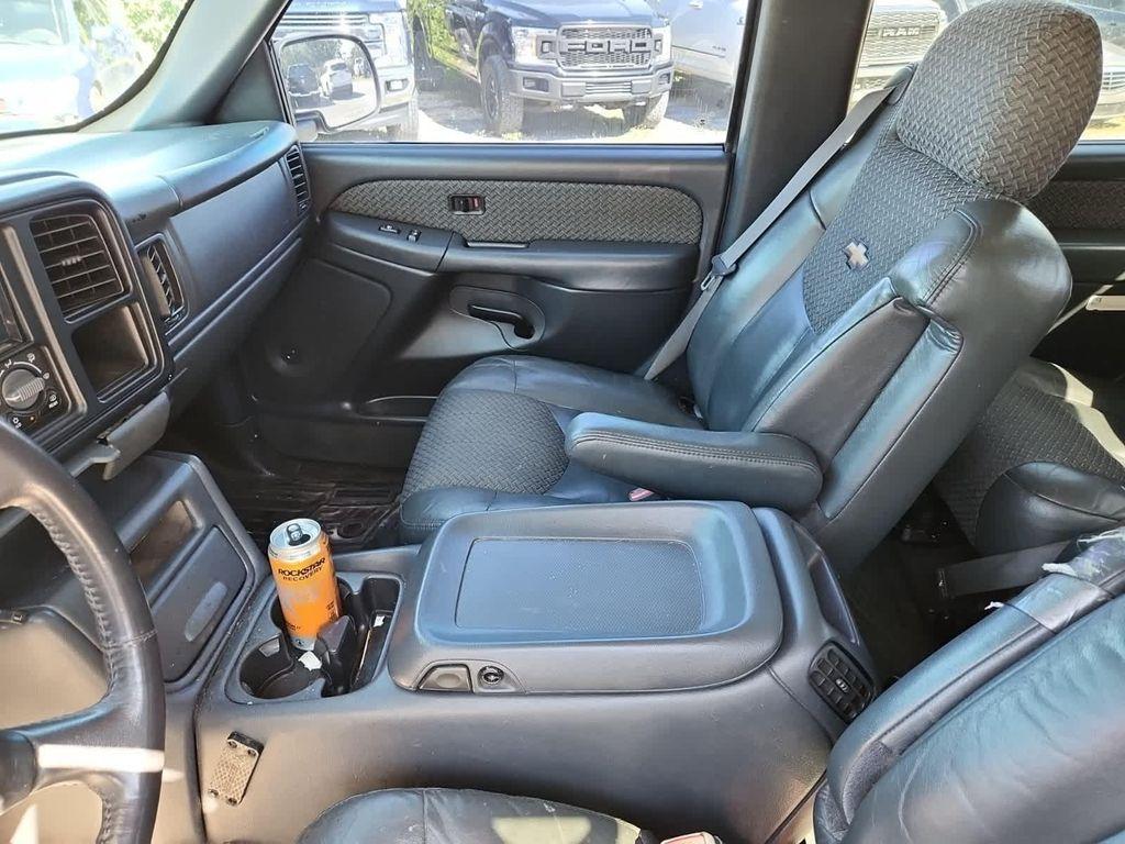 used 2002 Chevrolet Avalanche car, priced at $2,145