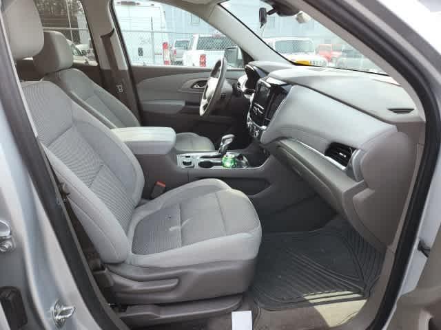 used 2021 Chevrolet Traverse car, priced at $23,355