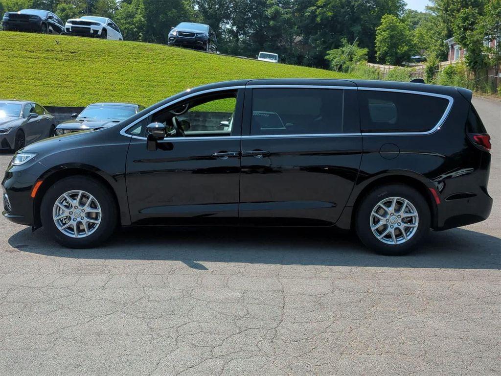 new 2025 Chrysler Pacifica car, priced at $39,000