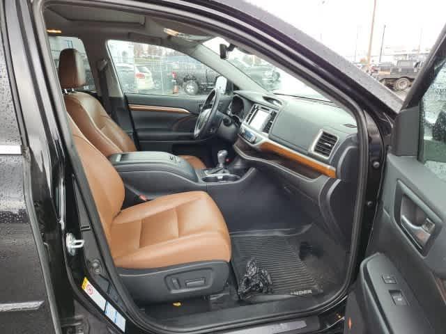 used 2019 Toyota Highlander car, priced at $29,995