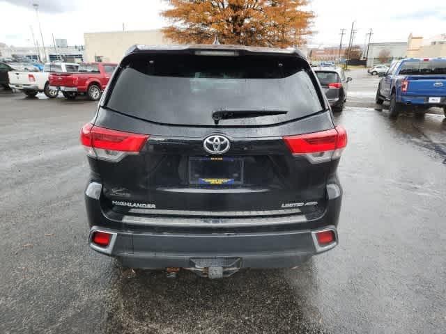 used 2019 Toyota Highlander car, priced at $29,995