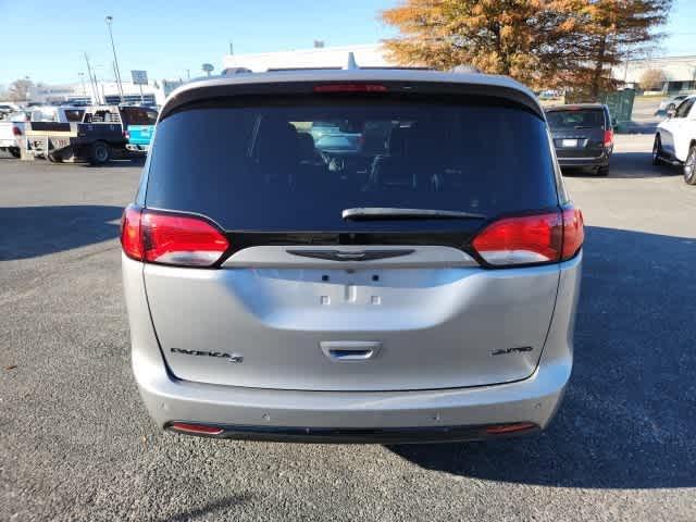 used 2018 Chrysler Pacifica car, priced at $16,500