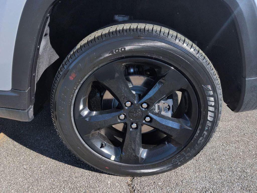 new 2025 Jeep Grand Cherokee car, priced at $39,620