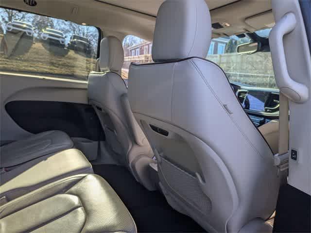 used 2020 Chrysler Pacifica car, priced at $17,995