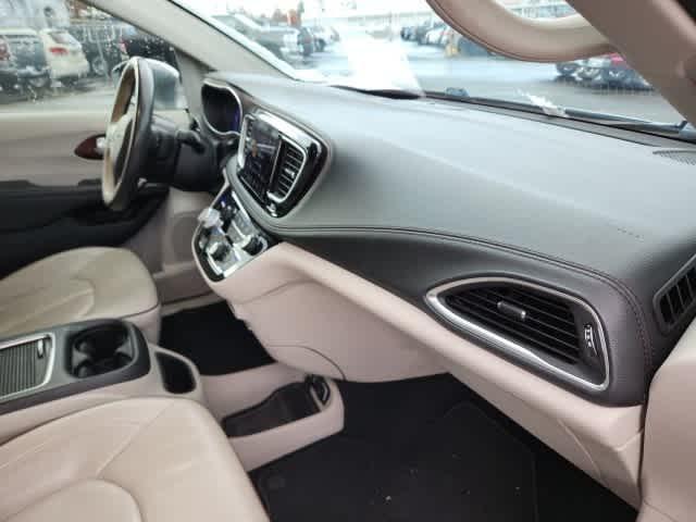 used 2020 Chrysler Pacifica car, priced at $19,995