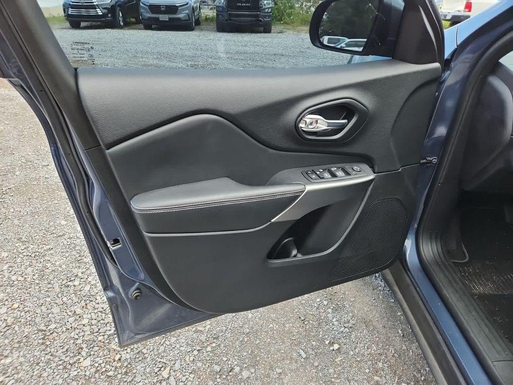 used 2021 Jeep Cherokee car, priced at $29,995