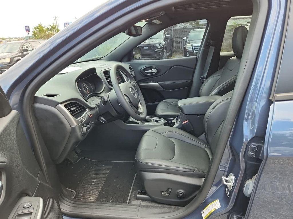 used 2021 Jeep Cherokee car, priced at $29,995