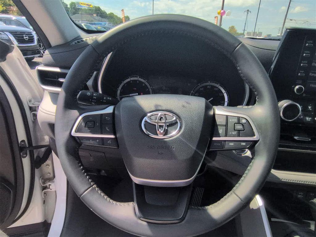 used 2022 Toyota Highlander car, priced at $25,991