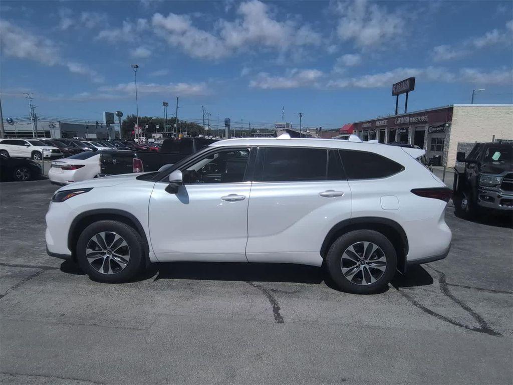 used 2022 Toyota Highlander car, priced at $25,991