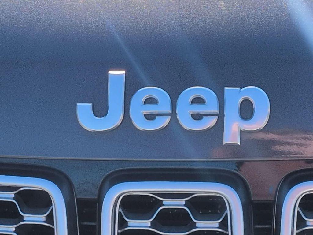 used 2018 Jeep Grand Cherokee car, priced at $17,500