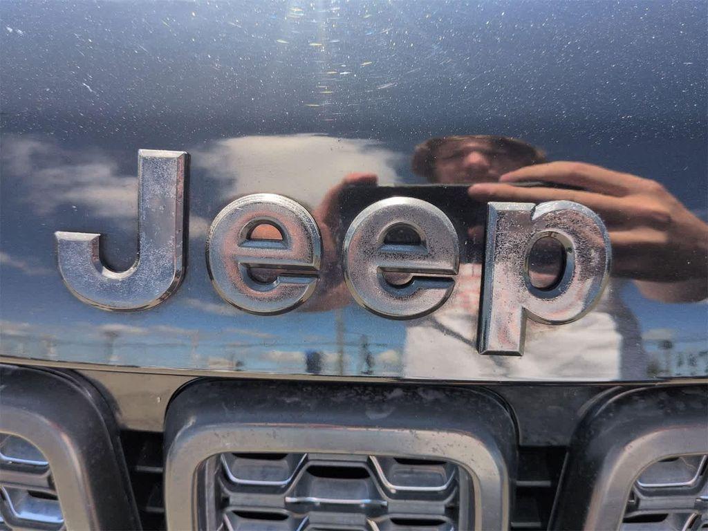 used 2020 Jeep Grand Cherokee car, priced at $19,995