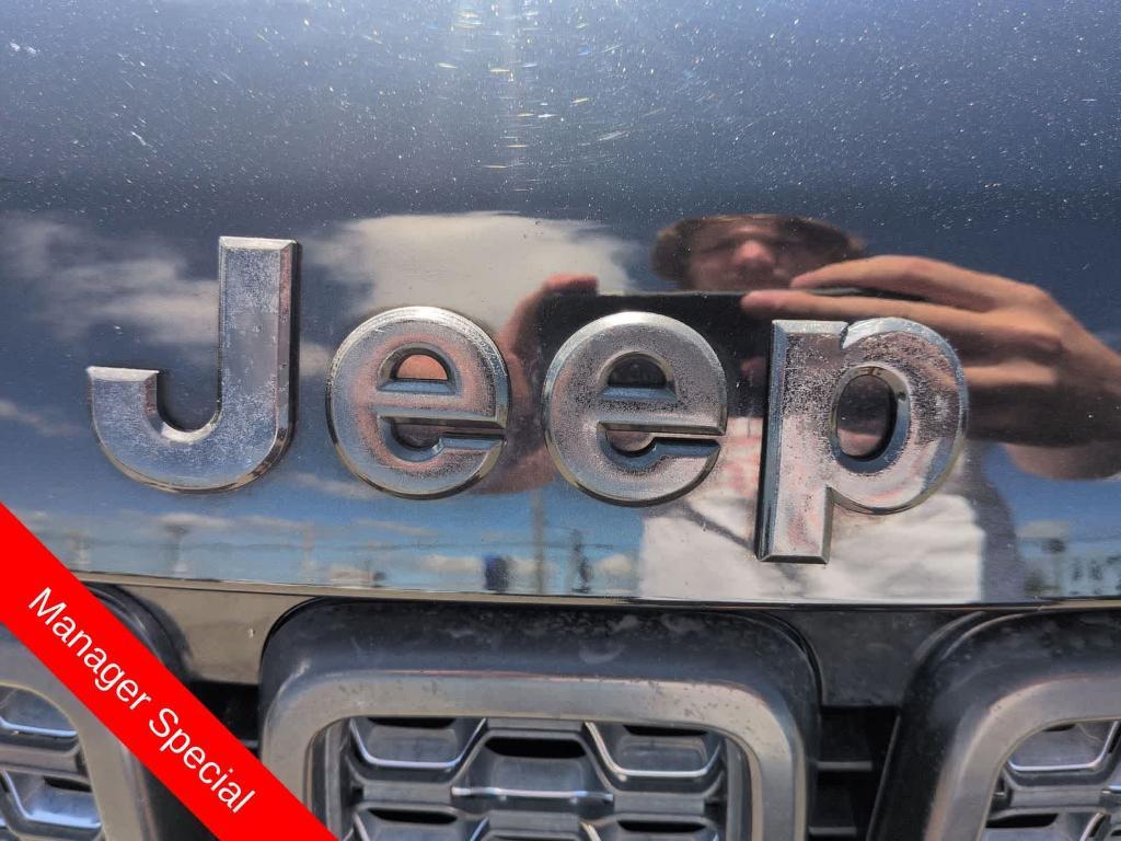 used 2020 Jeep Grand Cherokee car, priced at $17,991