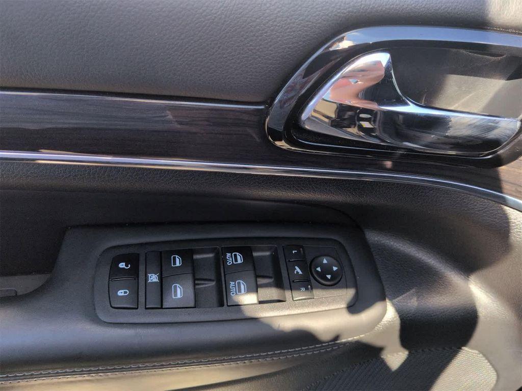 used 2020 Jeep Grand Cherokee car, priced at $19,995