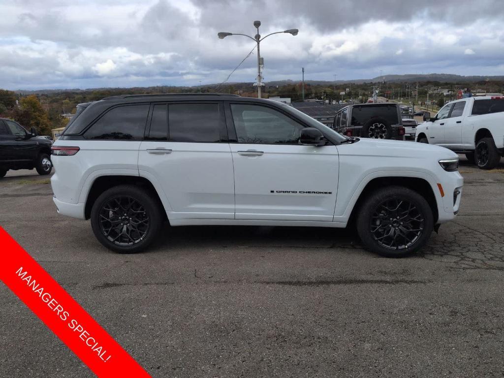 new 2025 Jeep Grand Cherokee car, priced at $52,735
