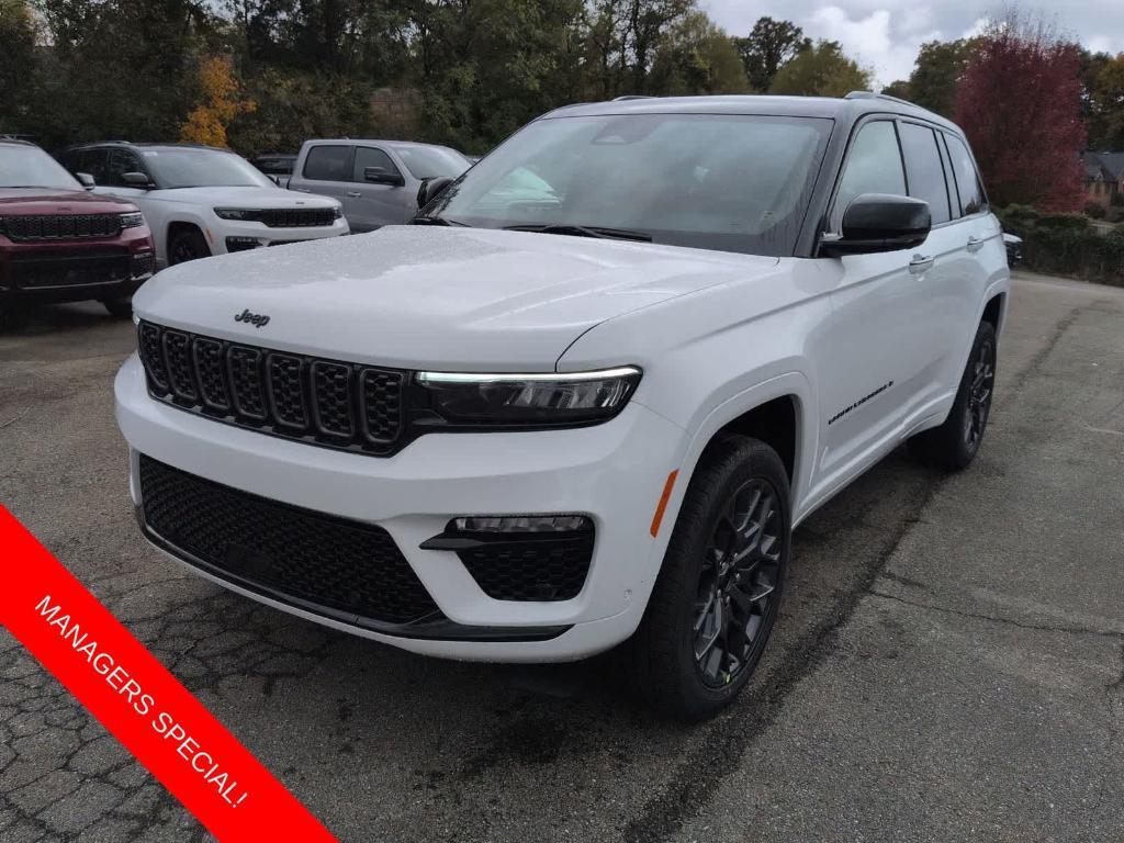 new 2025 Jeep Grand Cherokee car, priced at $52,735