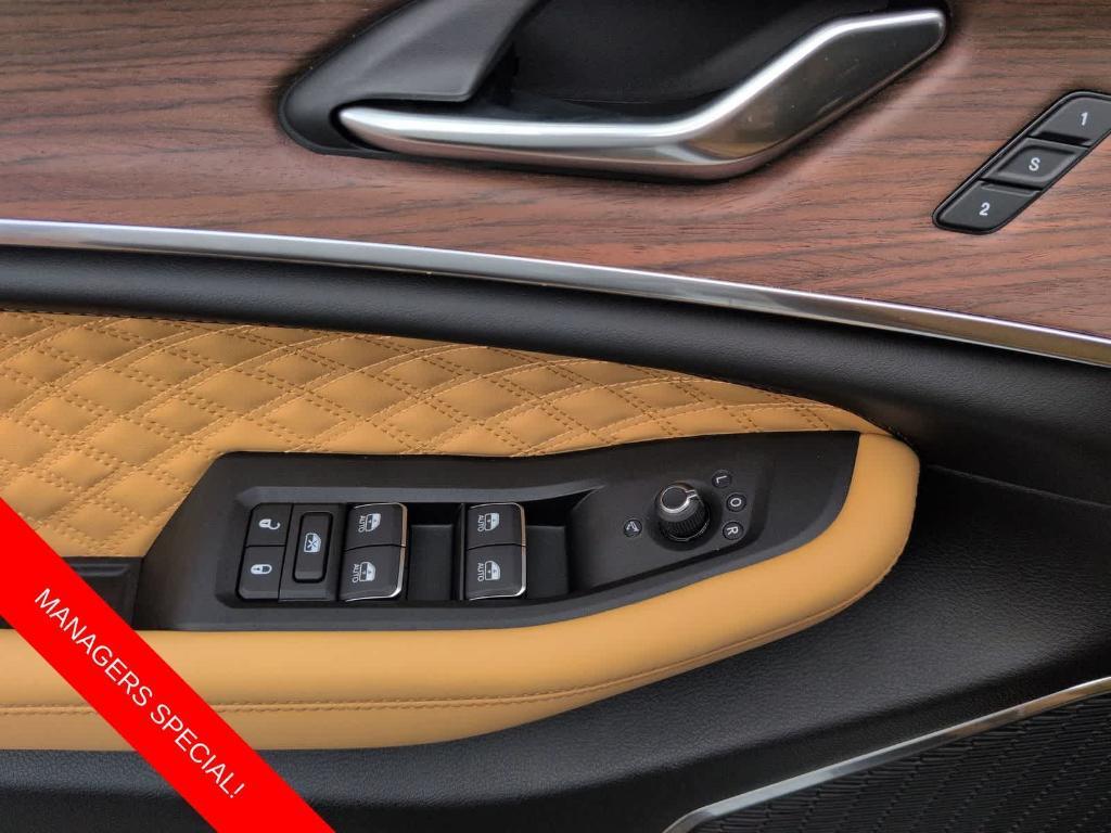 new 2025 Jeep Grand Cherokee car, priced at $52,735