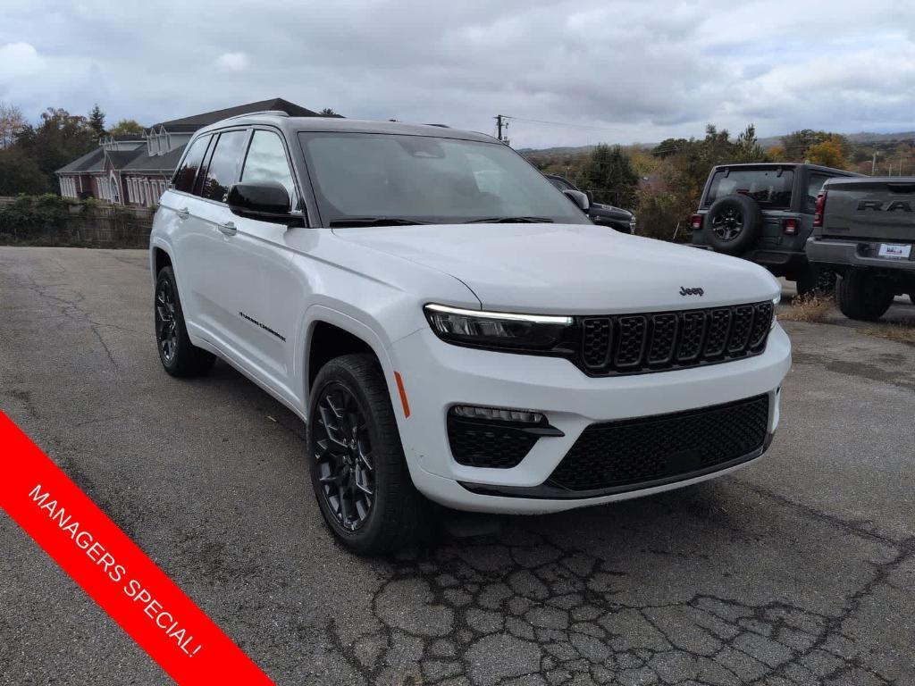 new 2025 Jeep Grand Cherokee car, priced at $52,735