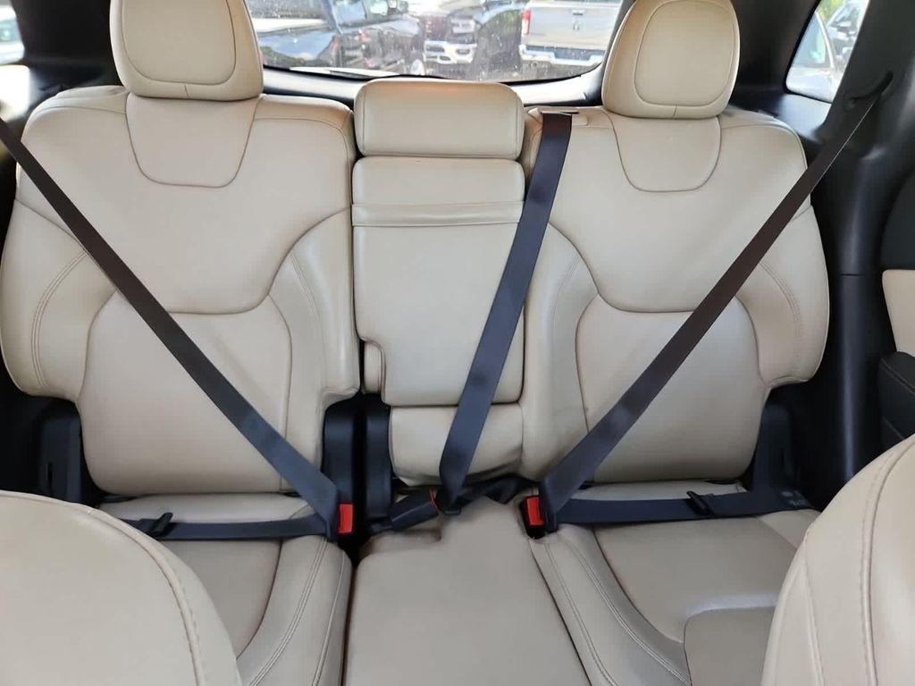 used 2016 Jeep Cherokee car, priced at $9,119
