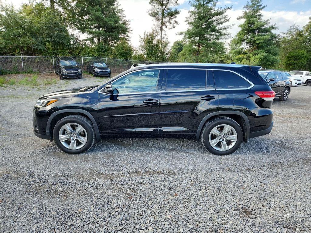 used 2019 Toyota Highlander car, priced at $27,995