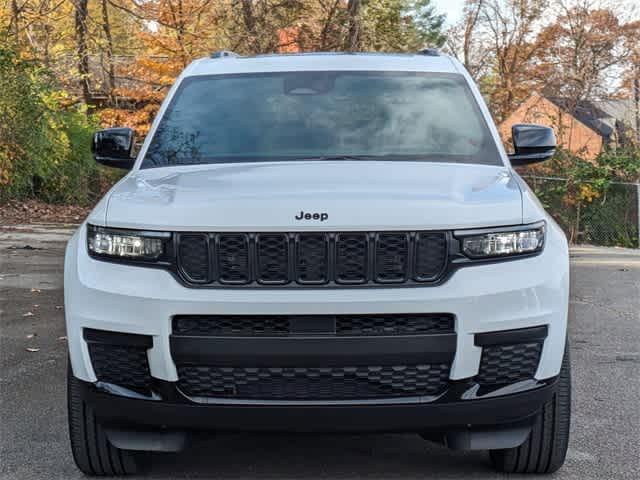 new 2025 Jeep Grand Cherokee L car, priced at $40,000