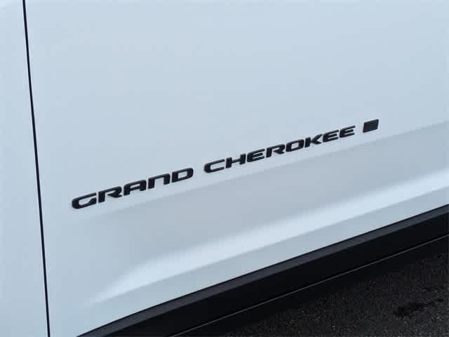 new 2025 Jeep Grand Cherokee L car, priced at $40,000