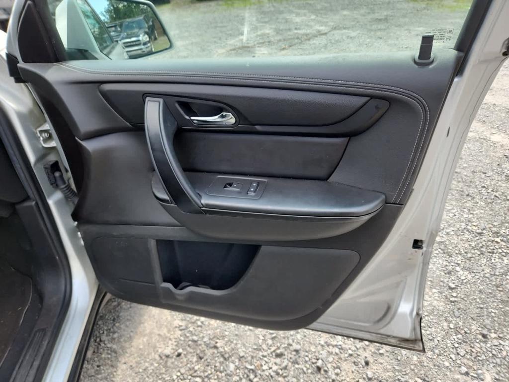 used 2017 Chevrolet Traverse car, priced at $13,995