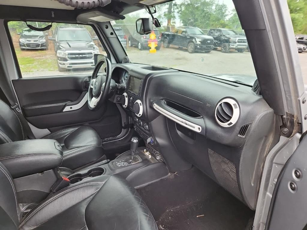 used 2014 Jeep Wrangler Unlimited car, priced at $17,495
