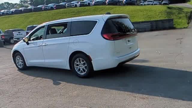 new 2025 Chrysler Pacifica car, priced at $38,693