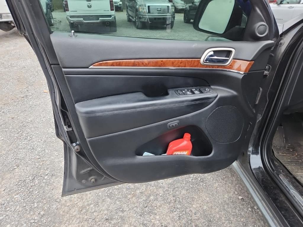 used 2012 Jeep Grand Cherokee car, priced at $5,995