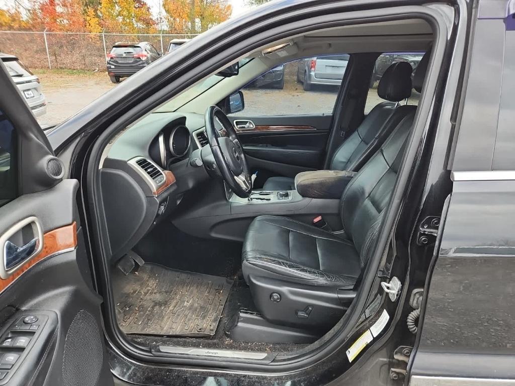 used 2012 Jeep Grand Cherokee car, priced at $5,995