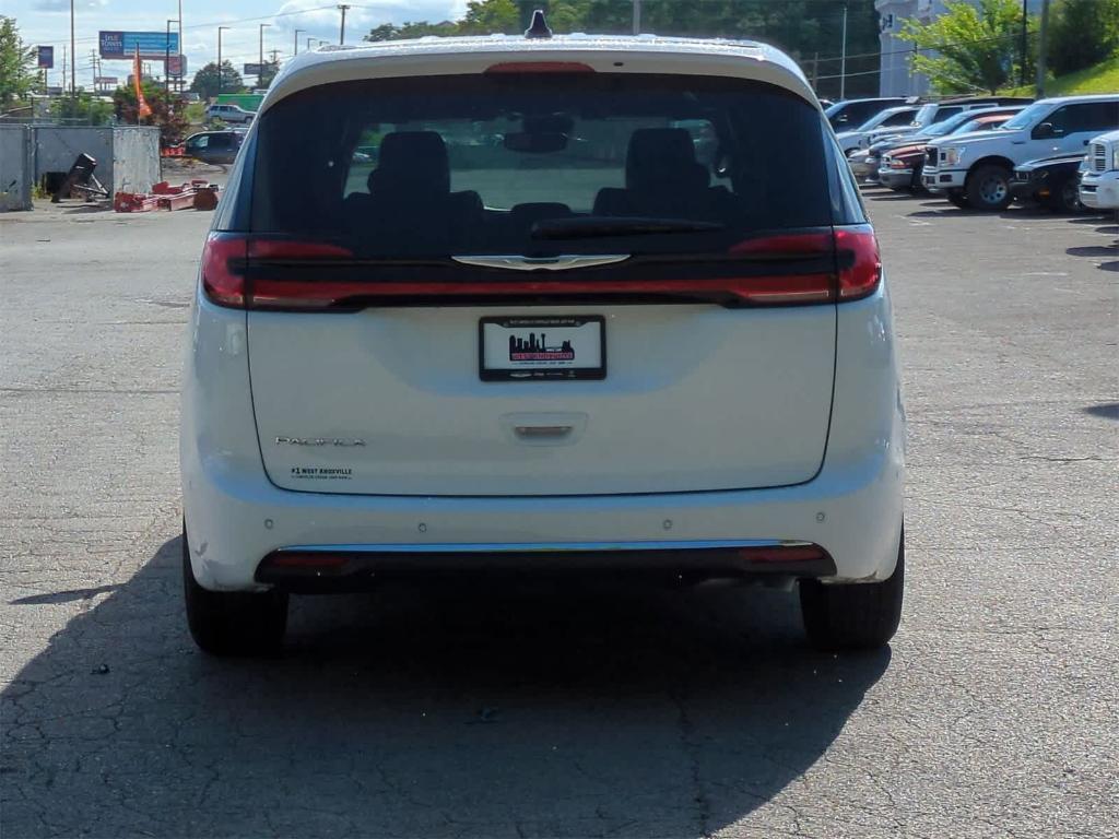 new 2025 Chrysler Pacifica car, priced at $41,620